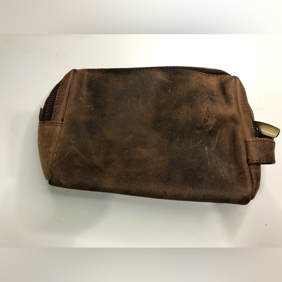 Leather Toiletry Bag - Picture 5 of 6